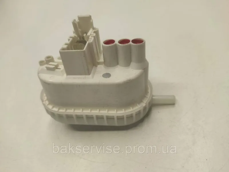 Прессостат (датчик рівня води) для пральної машини Bosch/Siemens 9000038868  Б/У, изображение 2