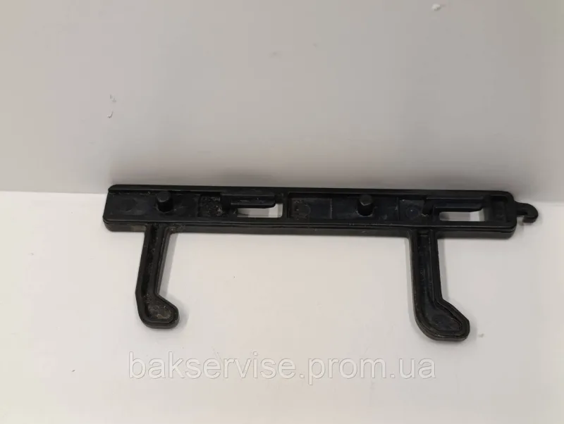 Гачок дверцят до мікрохвильової печі Daewoo KOG-6C2BS Б/У, изображение 1