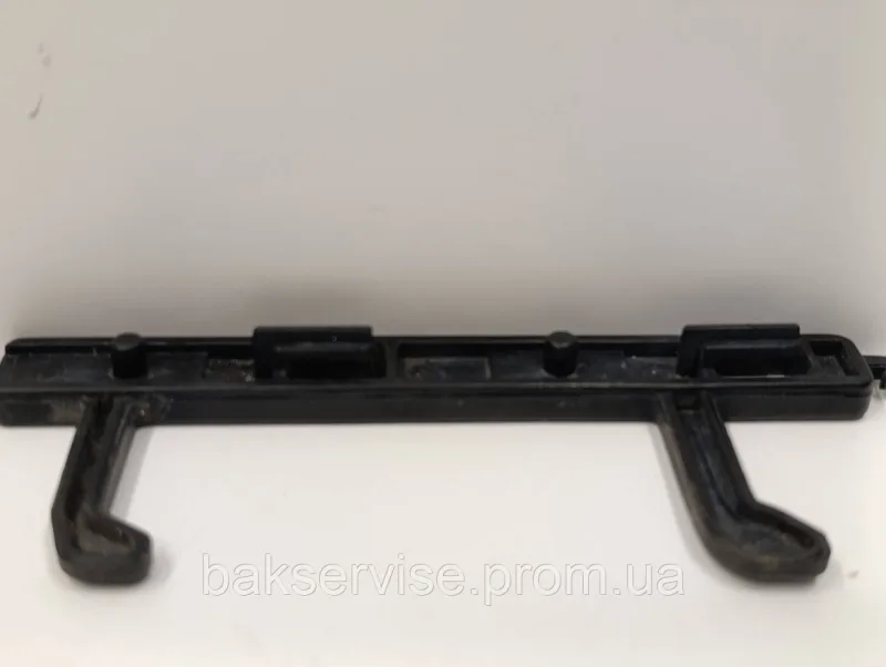 Гачок дверцят до мікрохвильової печі Daewoo KOG-6C2BS Б/У, изображение 4