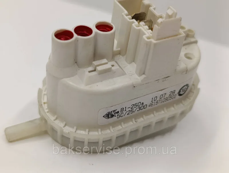 Прессостат (датчик рівня води) для пральної машини Whirlpool 461971090502 Б/У, изображение 1
