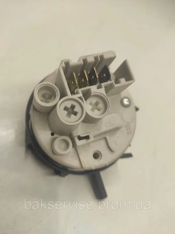 Прессостат (датчик рівня води) для пральної машини Bosch 37650043 Б/У, зображення 1