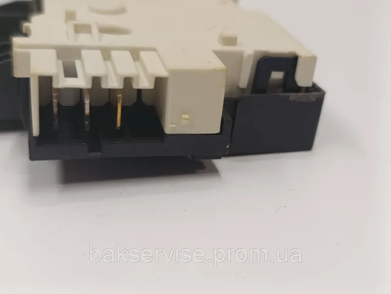 Замок до пральної машини Indesit C00254755 Б/У, зображення 3