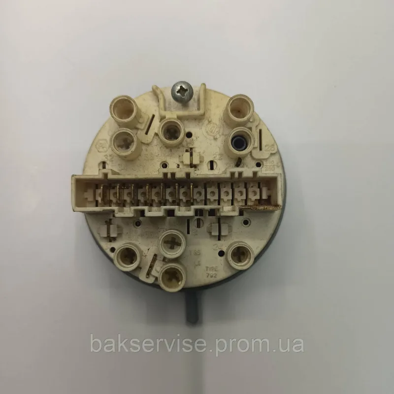 Пресостат для пральної машини Ariston Indesit 792369   16000852800  Б/У, зображення 1