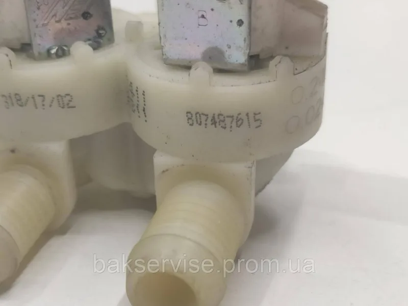 Клапан подачі води до пральної машини Electrolux 1325186110 Б/У, зображення 2