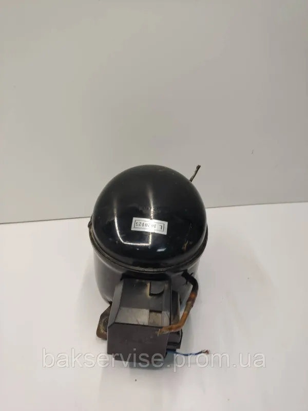 Компресор JIAXIPERA для холодильника Gorenje 435844 JM1080Y 220-240V, 50Hz б/у, зображення 3