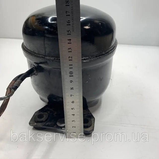Компресор JIAXIPERA для холодильника Gorenje 435844 JM1080Y 220-240V, 50Hz б/у, зображення 8