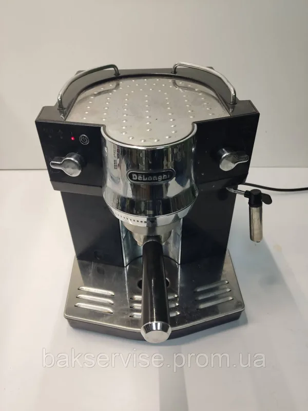 Кавоварка DeLonghi EC 820 B бувша у використанні,в ідеальному стані, зображення 2