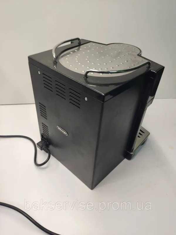 Кавоварка DeLonghi EC 820 B бувша у використанні,в ідеальному стані, зображення 3