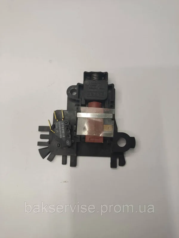 Замок до пральної машини Indesit C00118932 Б/У, зображення 2