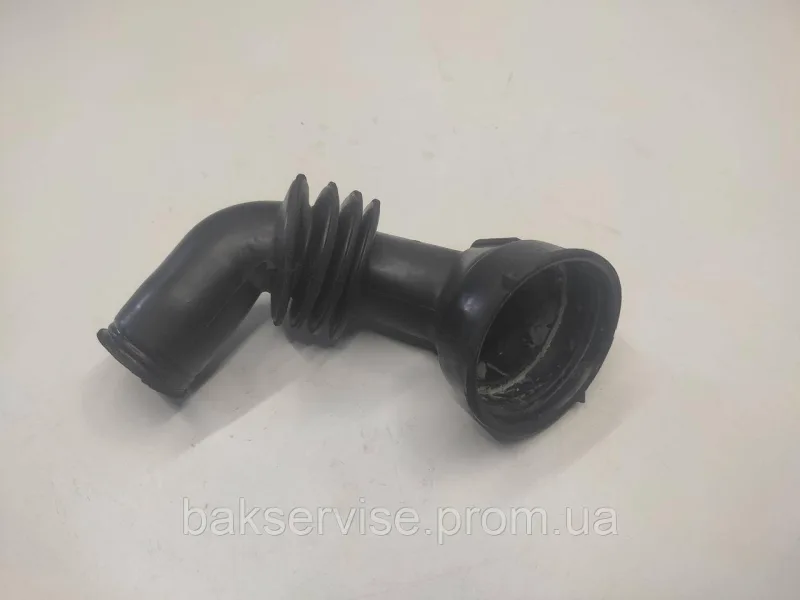 Патрубок від бака для пральної машини Hisense 1578525  Б/У, зображення 1