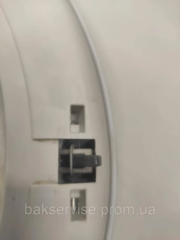 Дверки(люк) до пральної машини Indesit IWSB6105EU з завісою Б/У, изображение 5