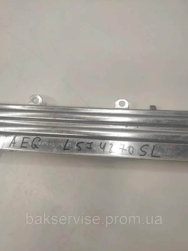 Планка (верхня) корпуса до пральної машини AEG L574270SL Б/У, изображение 8