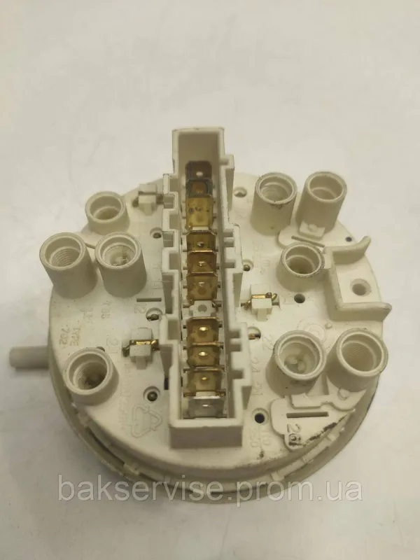Прессостат (датчик рівня води) для пральної машини Electrolux 146152214 Б/У, зображення 1
