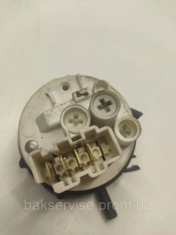 Прессостат (датчик рівня води) для пральної машини Indesit-Ariston 160021186.00 Б/У, изображение 3