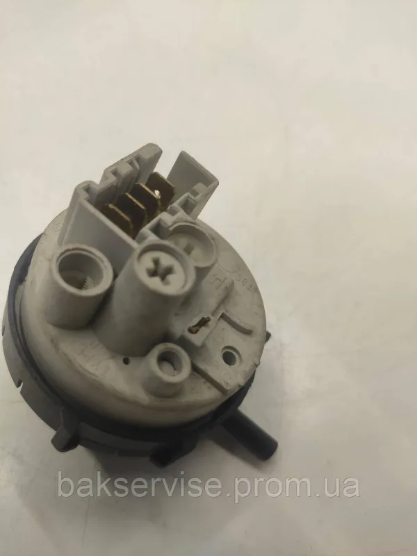 Прессостат (датчик рівня води) для пральної машини Bosch 7650043 Б/У, зображення 1