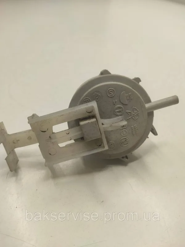 Прессостат (датчик рівня води) для пральної машини Ariston 16001079904 Б/У, зображення 7