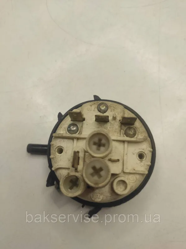 Прессостат (датчик рівня води) для пральної машини Indesit, Ariston 16001410300 Б/У, изображение 2