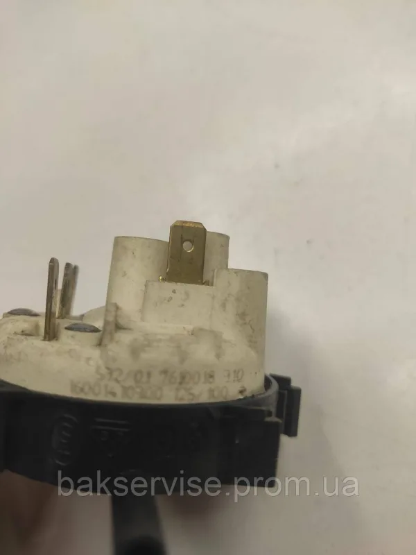 Прессостат (датчик рівня води) для пральної машини Indesit, Ariston 16001410300 Б/У, изображение 4