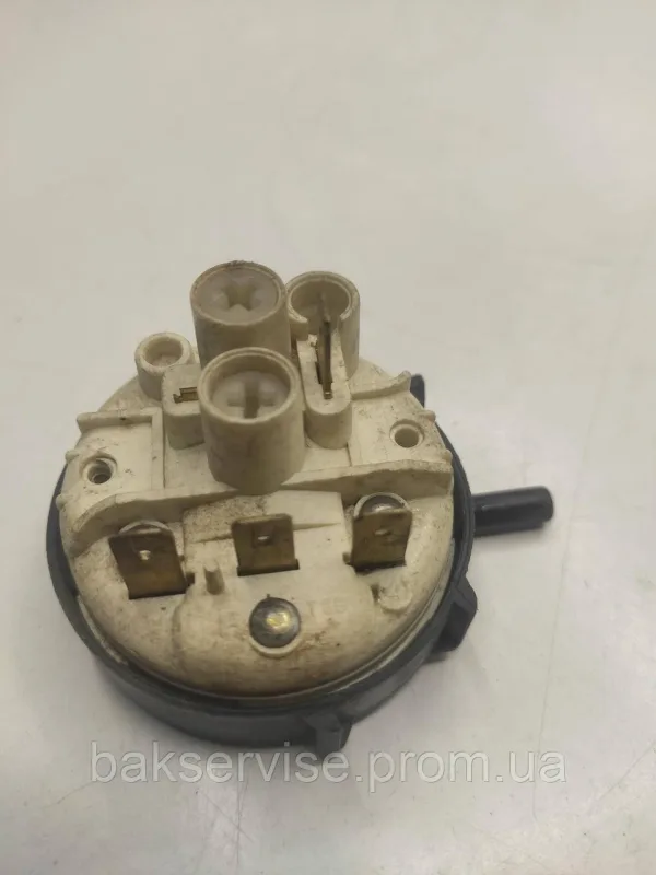 Прессостат (датчик рівня води) для пральної машини Indesit, Ariston 16001410300 Б/У, изображение 5