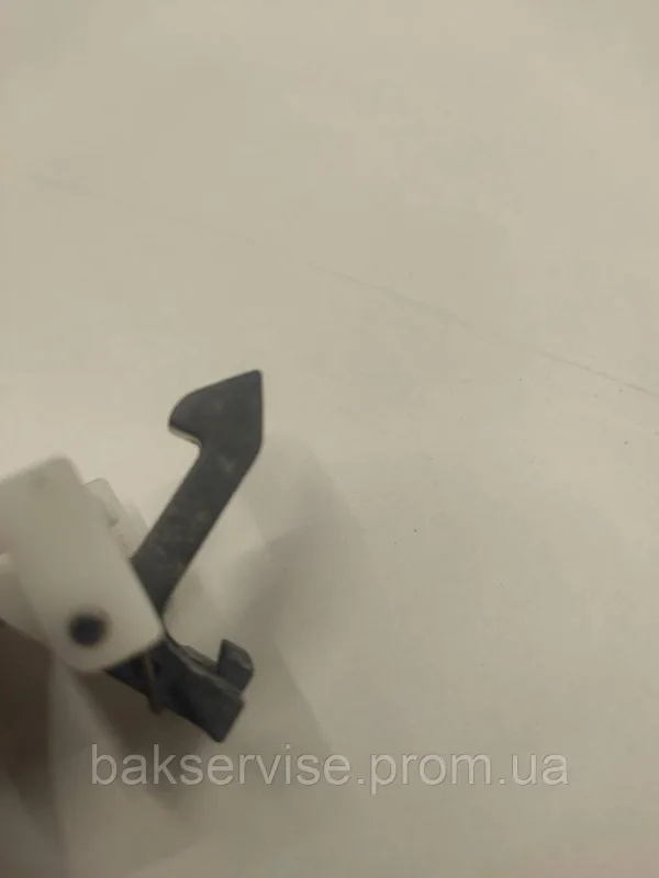 Гачок дверей до пральної машини Bosch 634207 б/у, зображення 2
