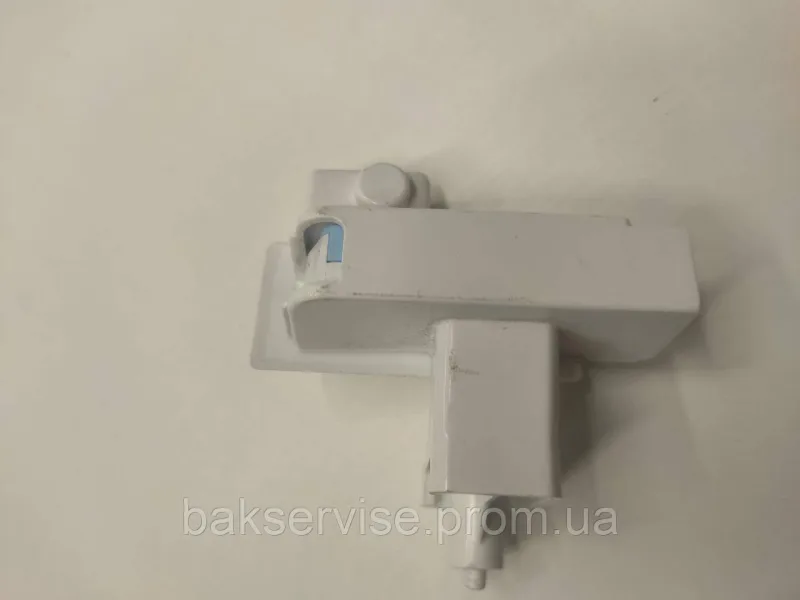Мікровимикач в корпусі до пральної машини Samsung DC64-00828G б/у, зображення 5