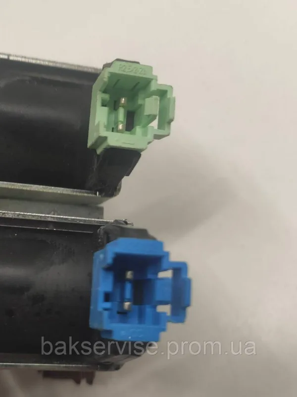 Клапан подачі води до пральної машини AEG 33690107 Б/У, зображення 8