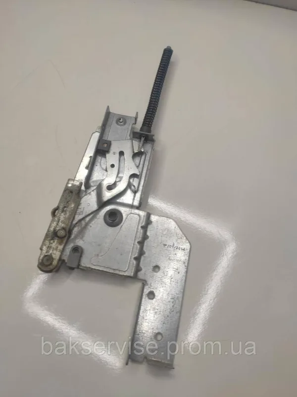 Петля дверей(права) до посудомийної машини Indesit C00505743 б/у, изображение 2
