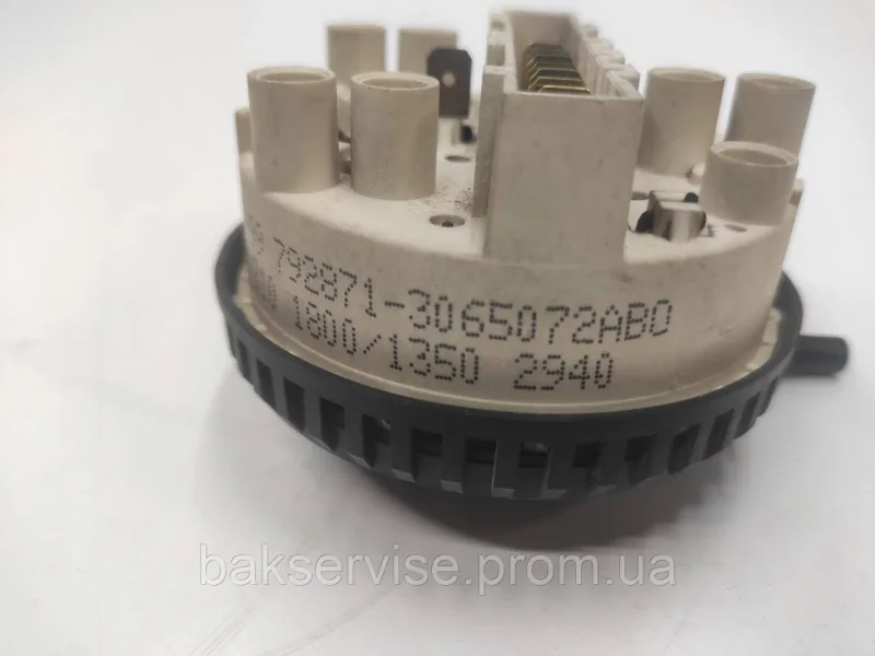 Прессостат (датчик рівня води) для пральної машини Bosch, Siemens 3065072ABO Б/У, изображение 3