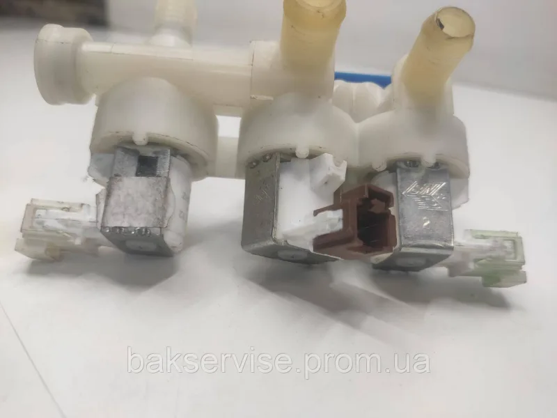 Клапан подачі води до пральної машини AEG A15508902 Б/У, зображення 7