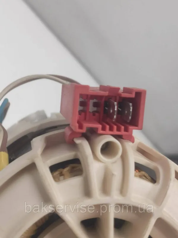 Насос циркуляційний(двигун) до посудомийної машини Electrolux 4055070025 б/у, изображение 3