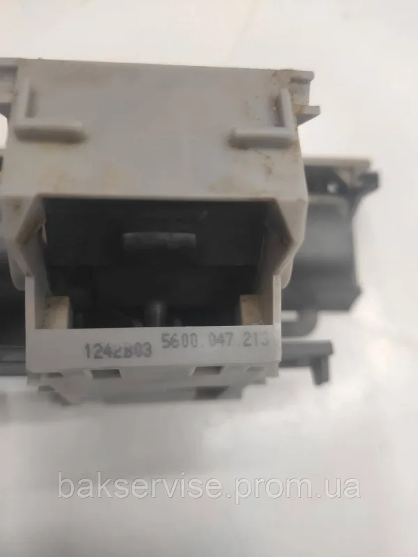 Замок (блокіратор) двері для посудомийної машини Bosch 5600047213 б/у, изображение 9