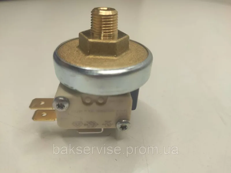 Датчик тиску (клапан) парогенератора XP110 125 °C 1.5/4 BAR, зображення 1