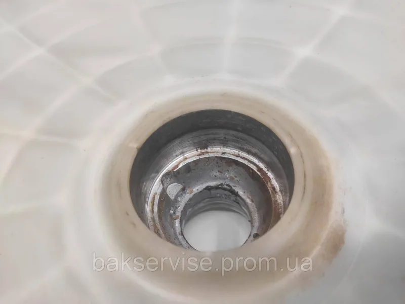 Задній півбак до пральної машини Gorenje, Hisense 2118598 б/у, зображення 2