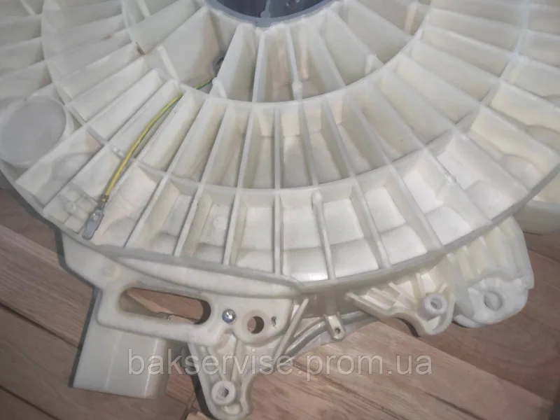 Задня частина бака до пральної машини Samsung DC97-17871A б/у, зображення 4