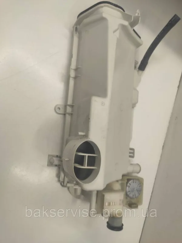 Бункер порошкоприймача з розподільником потоку води до пральної машини Miele 6543931 Б/У, изображение 4