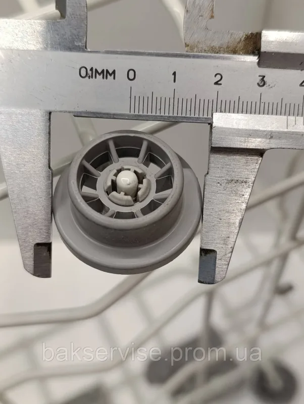 Кошик нижня до посудомийної машини Bosch 773588 Б/У, изображение 9