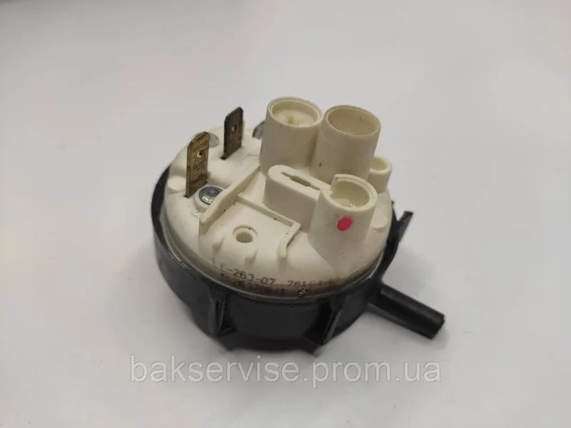 Прессостат (датчик рівня води) для посудомийної машини ELECTROLUX 15263706/1 Б/У, изображение 1