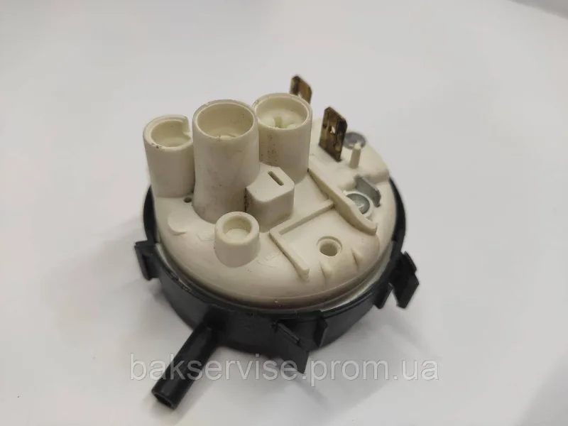 Прессостат (датчик рівня води) для посудомийної машини ELECTROLUX 15263707/0 Б/У, зображення 1