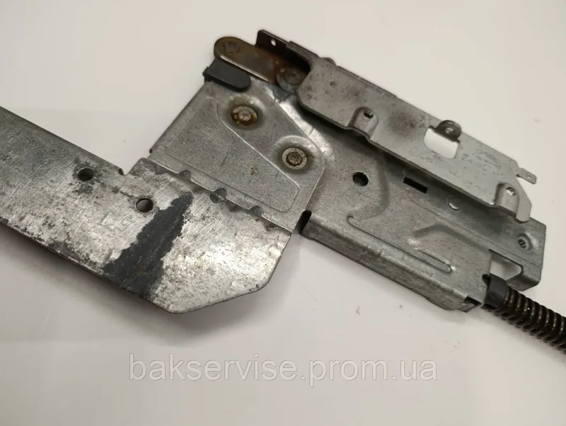 Петля дверей(ліва) до посудомийної машини Ariston C00302998 б/у, изображение 5
