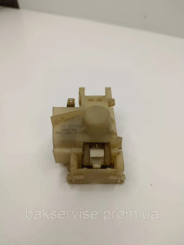 Замок (блокіратор) двері для посудомийної машини Bosch Siemens 5600057948 Б/У, изображение 3