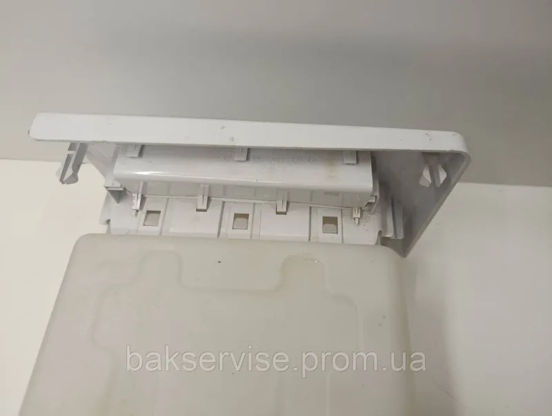 Резервуар для збору конденсату сушильної машини BEKO KN03-1 296803 Б/У, изображение 8