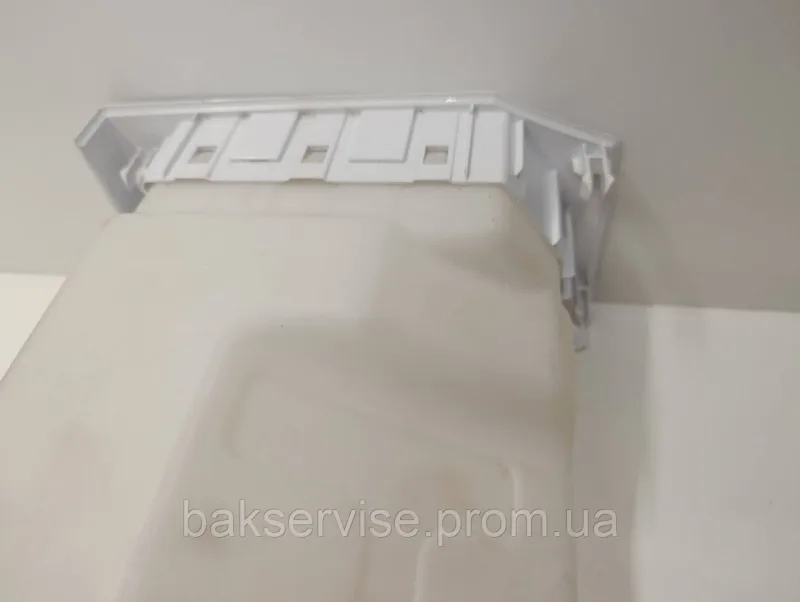 Резервуар для збору конденсату сушильної машини BEKO KN03-1 296803 Б/У, изображение 9