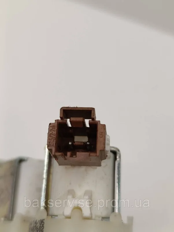 Клапан подачі води до пральної машини Electrolux 1325186607 Б/У, изображение 5