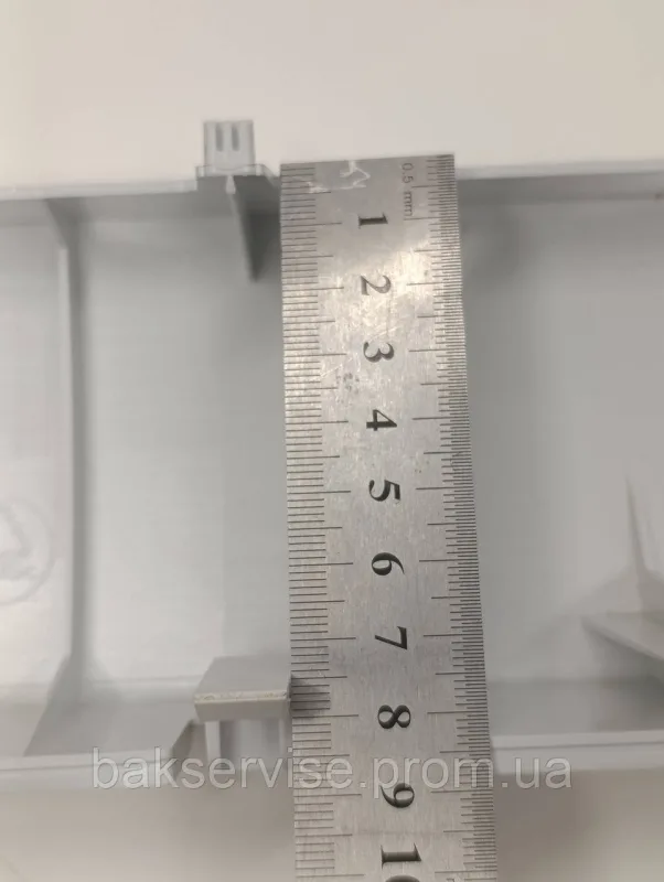 Нижня декоративна панель до пральної машини Ariston 250005792 Б/У, изображение 5