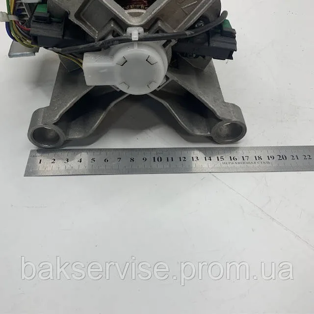 Двигун (мотор) для пральної машини UM676060T235-01 8-контактний б/у, изображение 7