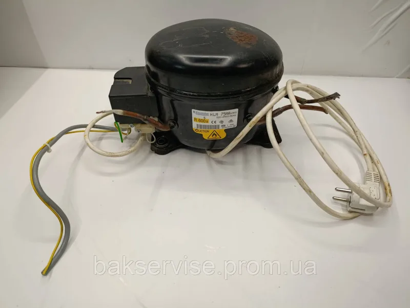 Компресор  до холодильника HLM75AA Electrolux 2425108152 R600a Б/У, зображення 1