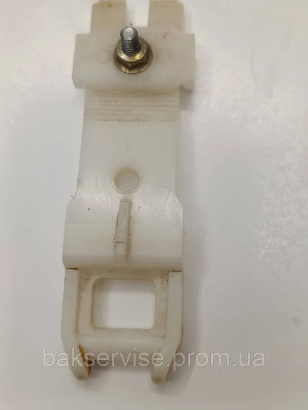 Фіксатор  замка дверей посудомийної машини Ariston LS 605 ST Б/У, зображення 6