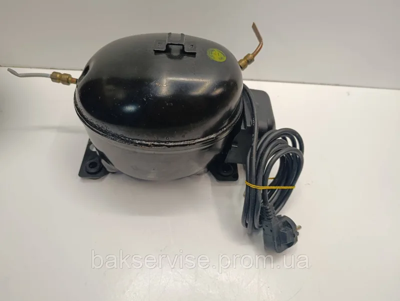Компресор до холодильника Embraco Aspera EMT 26CLP R600a  Б/У, зображення 9