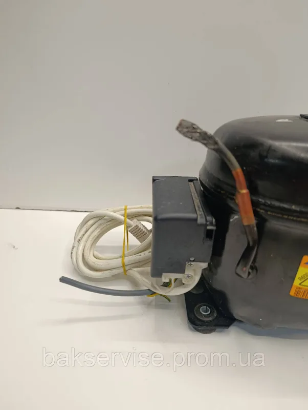 Компресор до холодильника ACC HQY70AA R600a  Б/У, изображение 5