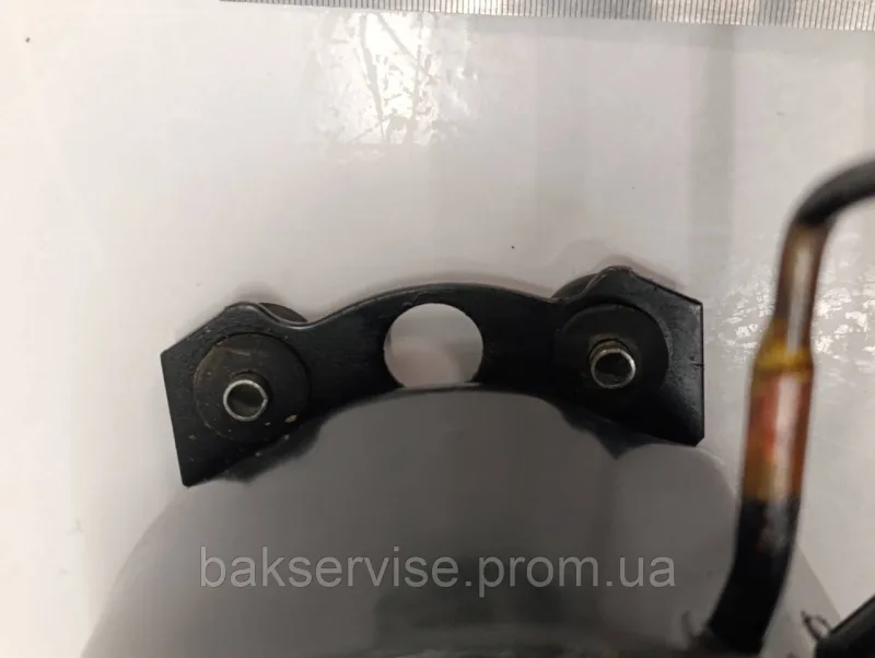 Компресор до холодильника L13A18 R12 Б/У, изображение 3